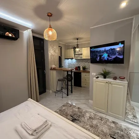 Quiet Oldtown Sudio *