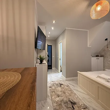 Apartment Quiet Oldtown Sudio Bucharest