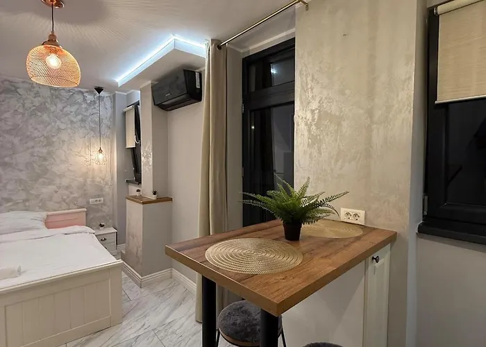 Quiet Oldtown Sudio * ブカレスト